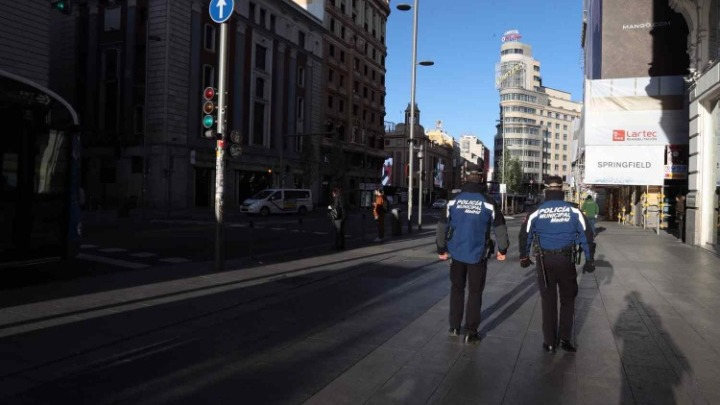 Κορονοϊός – Ισπανία: Προς παράταση η έκτακτη ανάγκη – Εξετάζεται το κλείσιμο των συνόρων