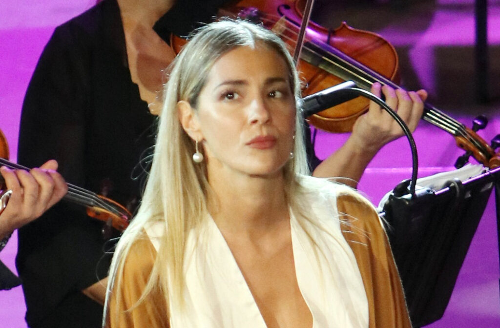Νατάσσα Μποφίλιου: Διχάζει η εμφάνισή της στην μουσική σκηνή Σφίγγα την Κυριακή