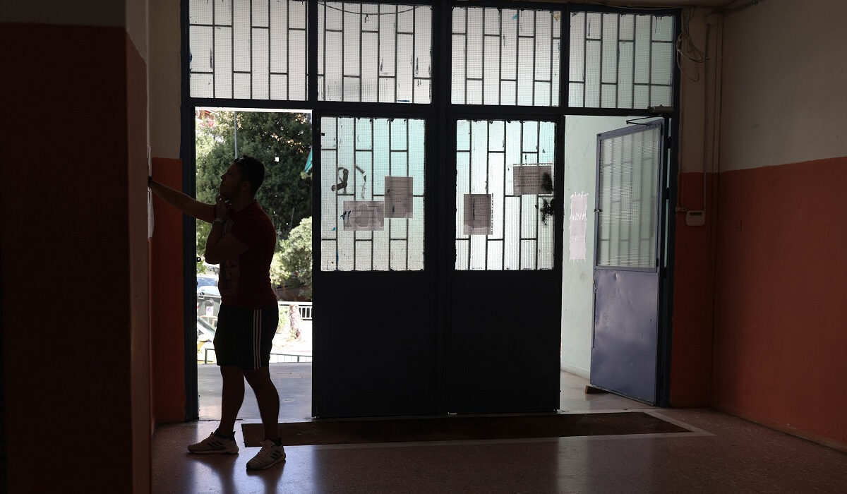 Κόντρα για τους μαθητές και τα παιδιά που μένουν εκτός ΑΕΙ και όχι μόνο