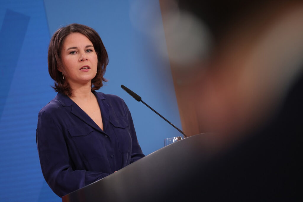 Γερμανία: Σάλος με πτήση της Μπέρμποκ κατά παράβαση των νυχτερινών απαγορεύσεων