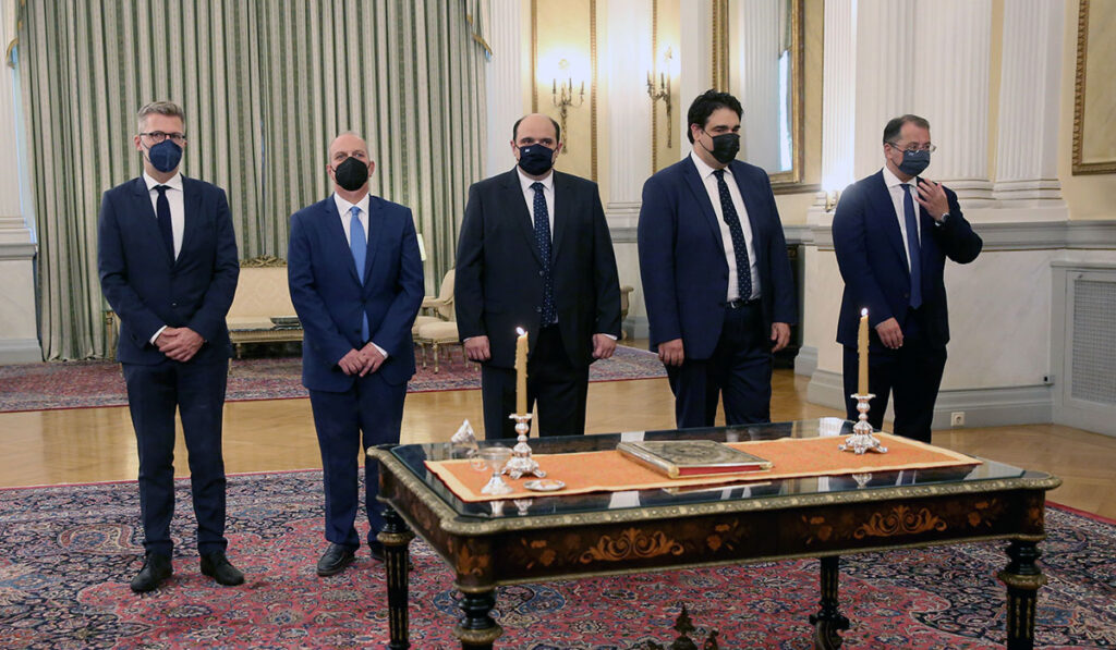 Ορκίστηκαν στο Προεδρικό Μέγαρο οι νέοι υπουργοί