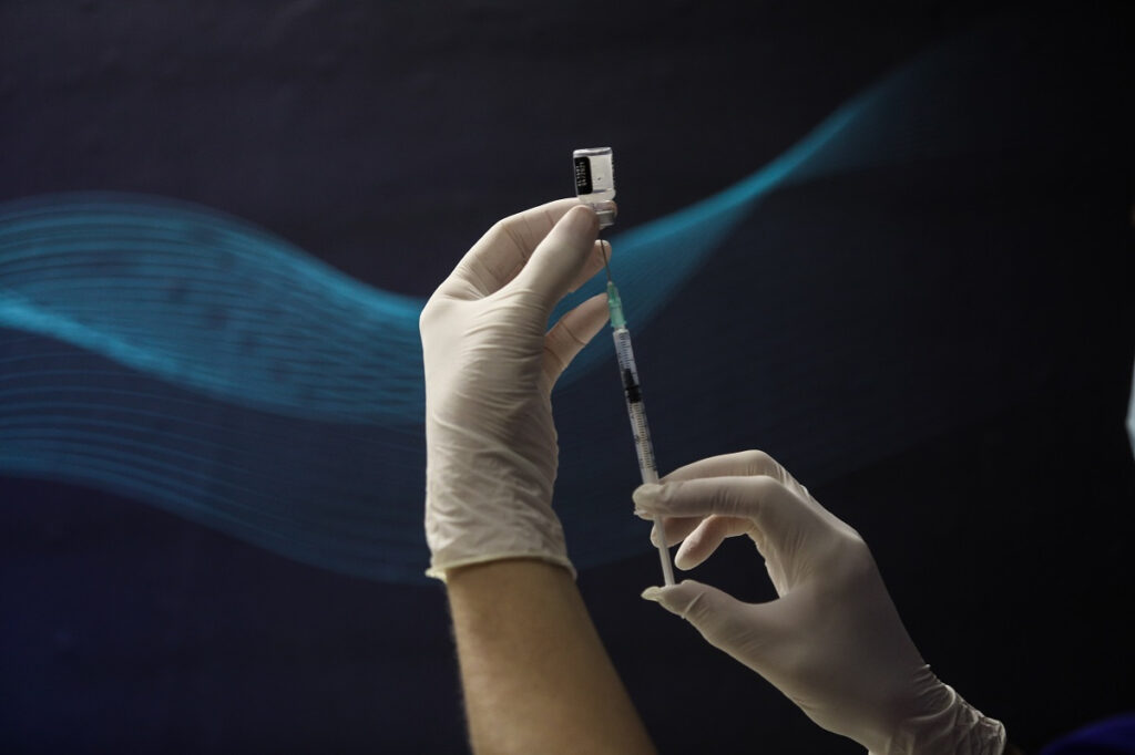 Εμβόλια για τον HPV σε κορίτσια αλλά και αγόρια: Παιδίατροι κρούουν τον κώδωνα του κινδύνου