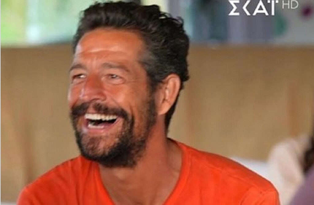 Survivor 2022: Ο Απόστολος Ρουβάς στην Κέρκυρα – Η φωτογραφία με τον ετεροθαλή αδερφό του