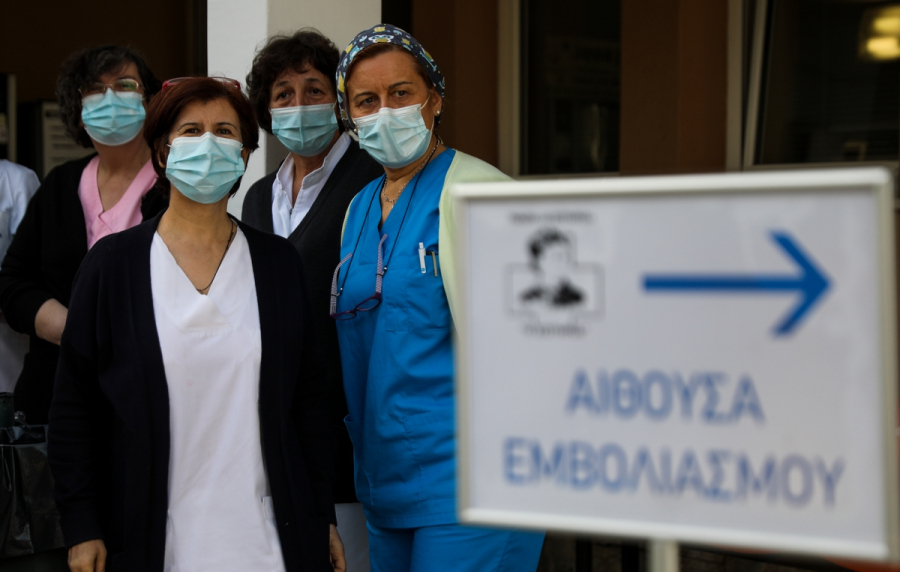 Ανεμβολίαστοι: Οι πρώτες αναστολές εργασίας – Τα νέα μέτρα που έρχονται