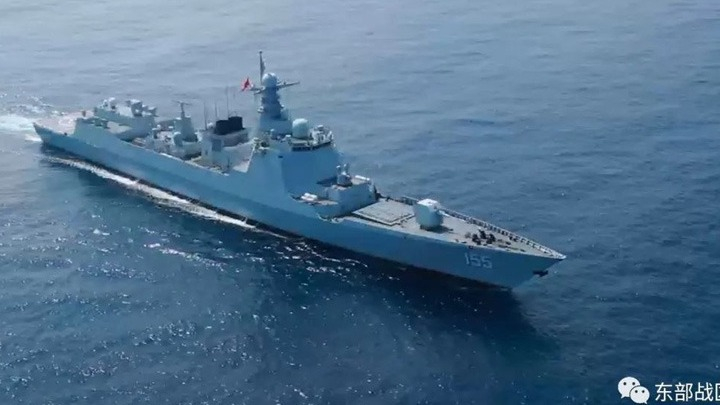 Από μια κλωστή κρέμονται οι σχέσεις Κίνας – Ταϊβάν: Πολεμικά πλοία των δύο χωρών παίζουν τη «γάτα με το ποντίκι»