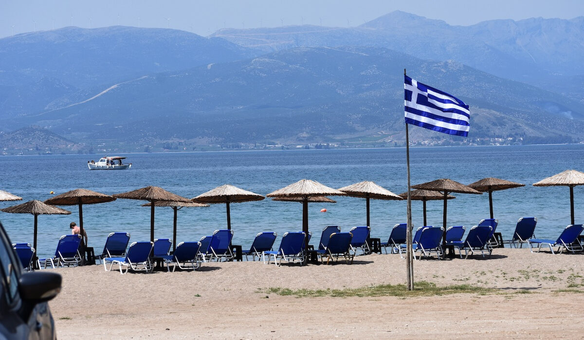«Τουρισμός για Όλους»: Ποια ΑΦΜ κάνουν αίτηση σήμερα στο vouchers.gov.gr – Πότε οι υπόλοιποι