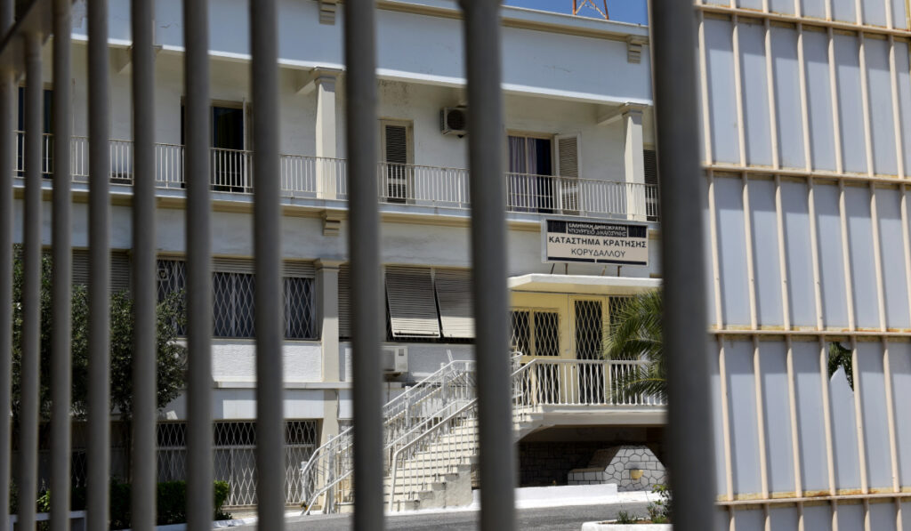 Κορονοϊός: Ξεκίνησε σήμερα ο εμβολιασμός κρατουμένων σε όλες τις φυλακές