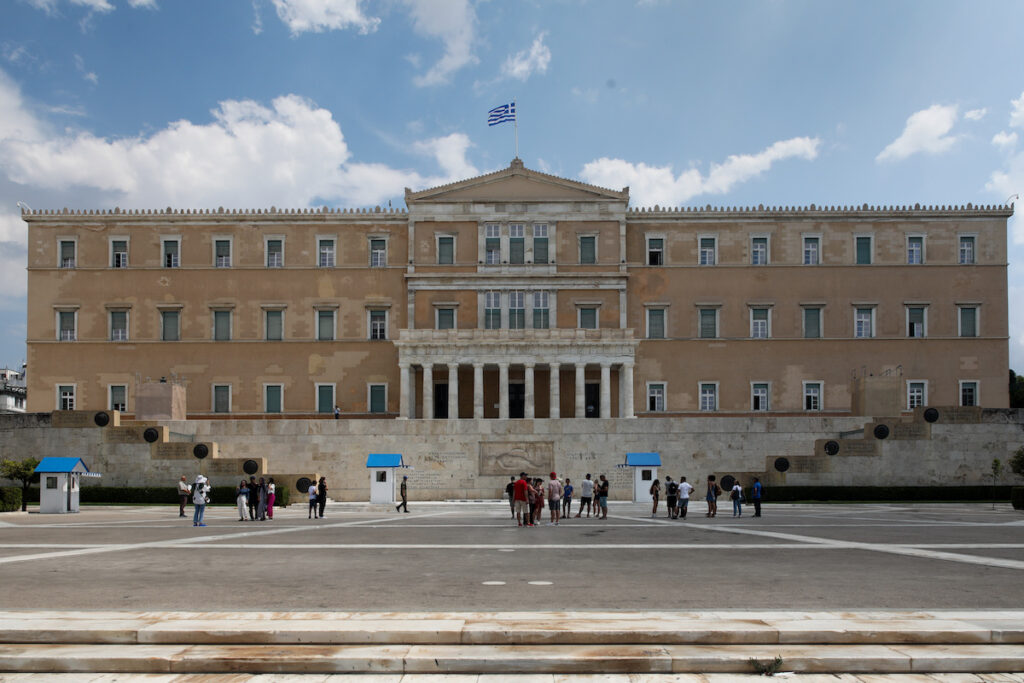 Φιάσκο η ψήφος της ομογένειας: Άρον άρον η κυβέρνηση αλλάζει τον εκλογικό νόμο