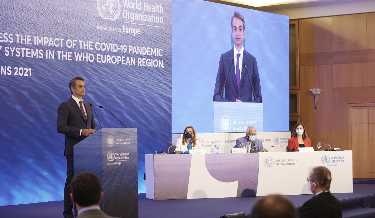 Μητσοτάκης σε εκπαιδευτικούς: Εμβολιαστείτε για να ανοίξουμε τα σχολεία με ασφάλεια