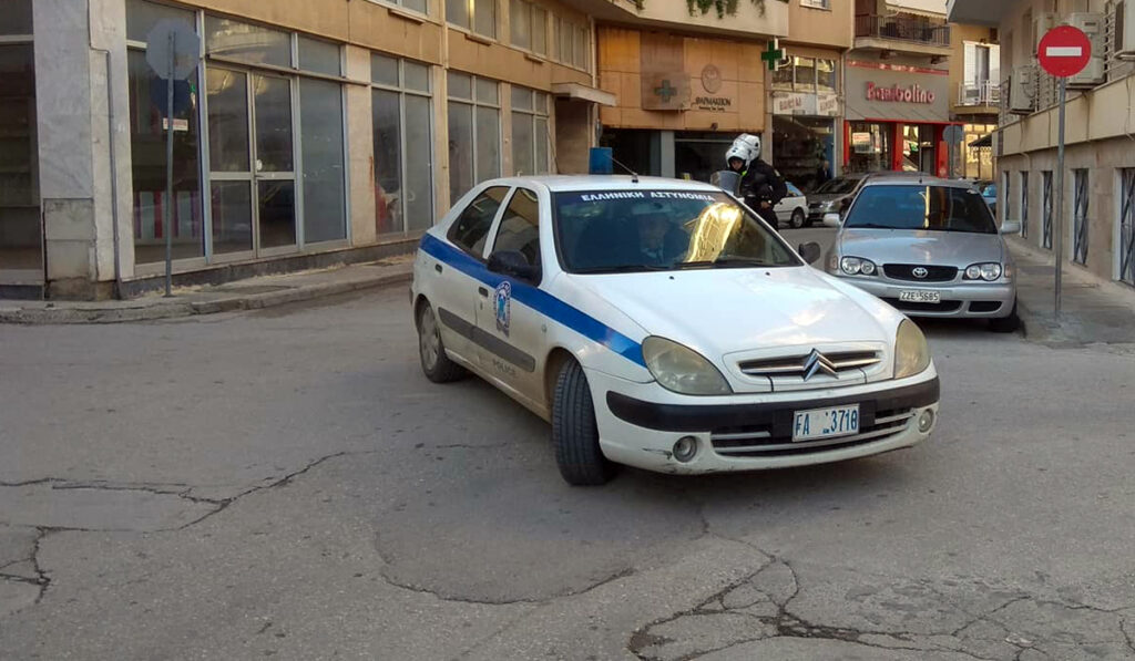 Αμαλιάδα: 42χρονος ταμπουρώθηκε στο αυτοκίνητό του και απειλούσε ότι θα αυτοκτονήσει