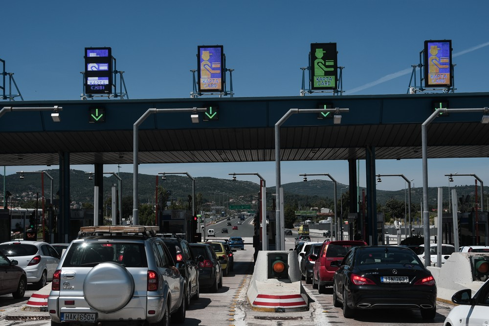 Δεκαπενταύγουστος: Σε ισχύ από σήμερα τα μέτρα της τροχαίας – Πώς θα κινηθούν τα φορτηγά