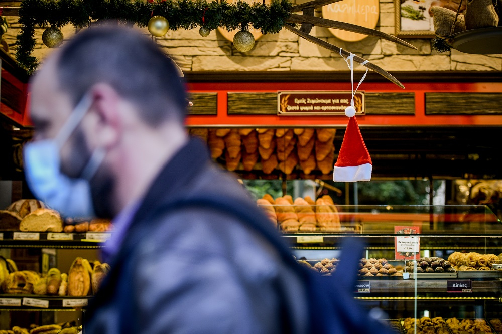 Ολιγοήμερη και με περιορισμούς χαλάρωση του lockdown πριν από τα Χριστούγεννα