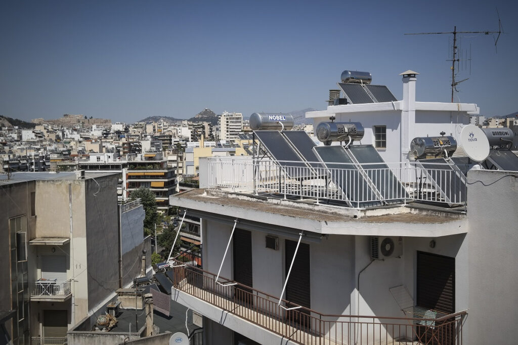 Επιδότηση για ηλιακό θερμοσίφωνα: Νέο ΦΕΚ αλλάζει τα δεδομένα