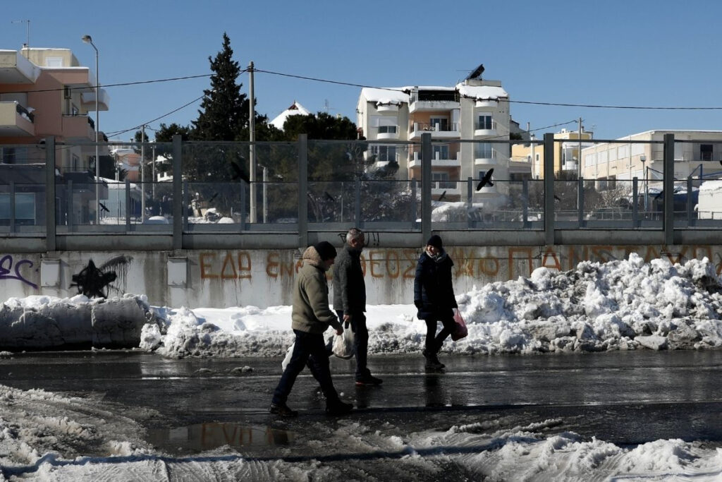 Καταστήματα, Τράπεζες, Δημόσιο: Πώς λειτουργούν σε Αττική – Κρήτη