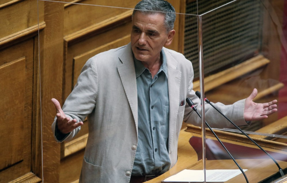 Ευκλείδης Τσακαλώτος: Αντιφάσεις