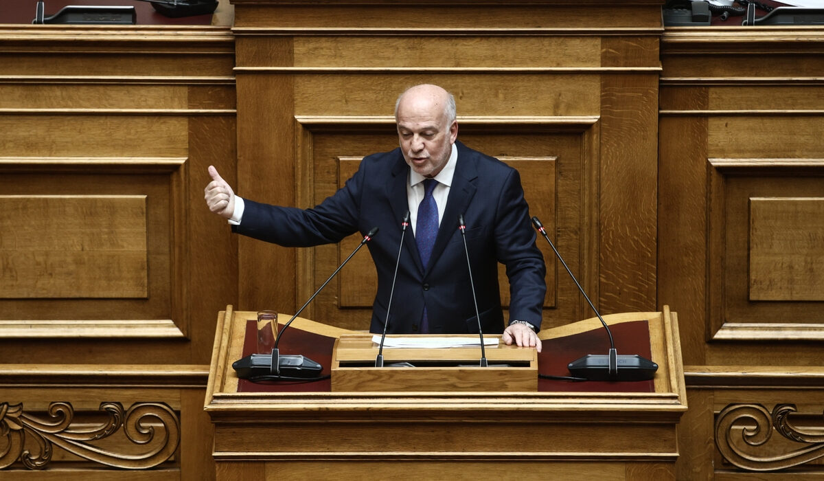Φλωρίδης για Τέμπη: Για τα μπάζα όσοι από τους πολιτικούς χρησιμοποιούν το θολό επιχείρημα για μπαζώματα