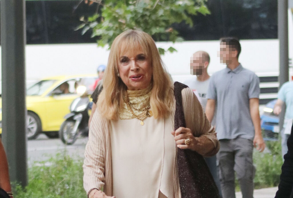 Άννα Φόνσου: «Φρόντισα να κάνω τις τελευταίες μέρες της Τέτης Σχοινάκη ευχάριστες»