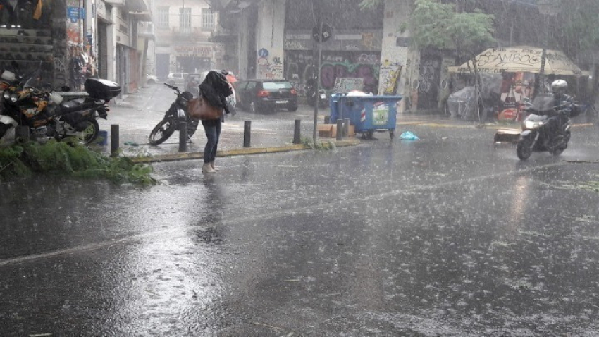 Καιρός: Ραγδαία επιδείνωση τις επόμενες ώρες – Πού θα σημειωθούν καταιγίδες