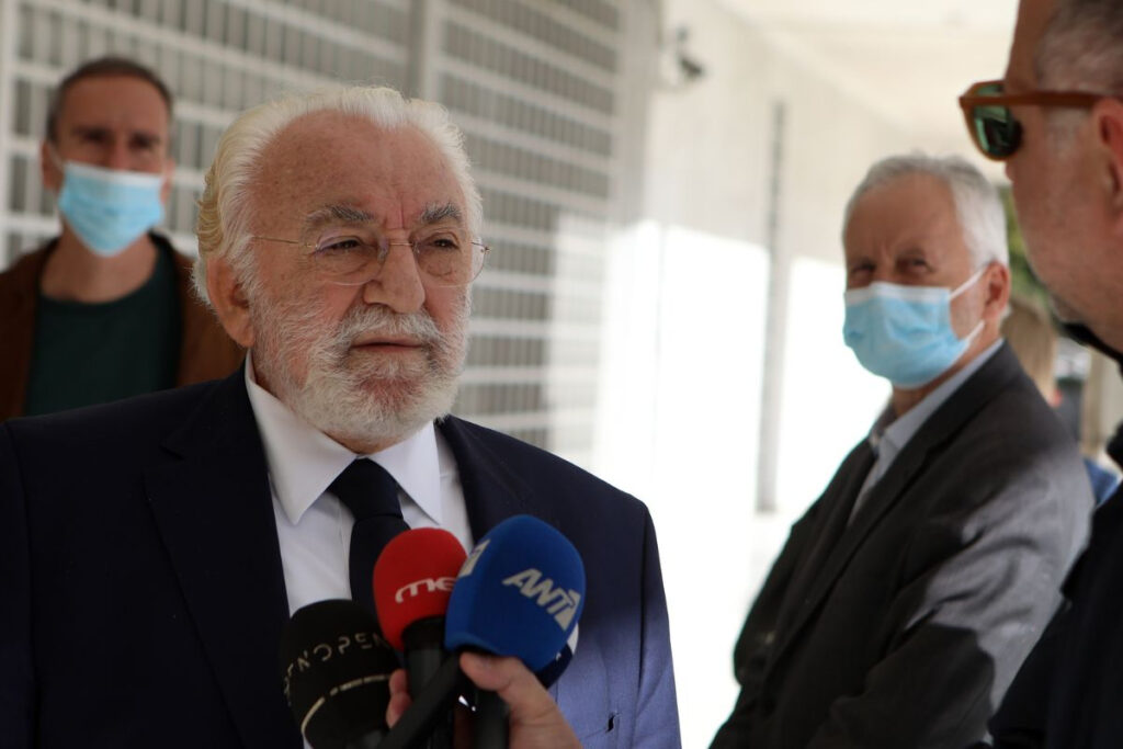 Χρήστος Καλογρίτσας: Βδέλλα