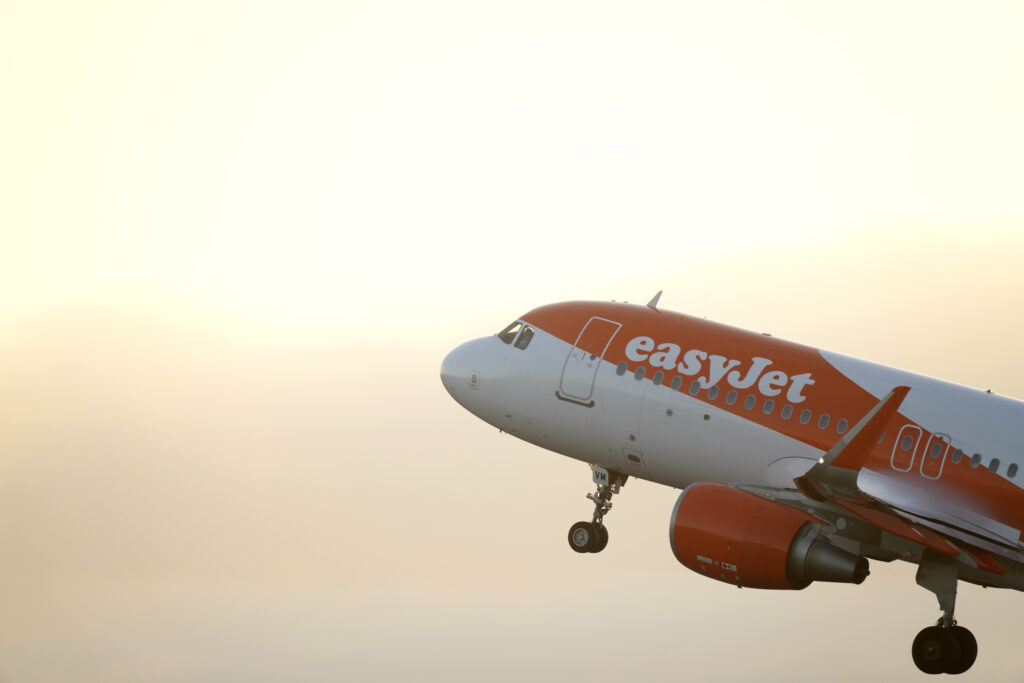 Η easyJet ακυρώνει πάνω από 200 πτήσεις – Ποιος ο λόγος