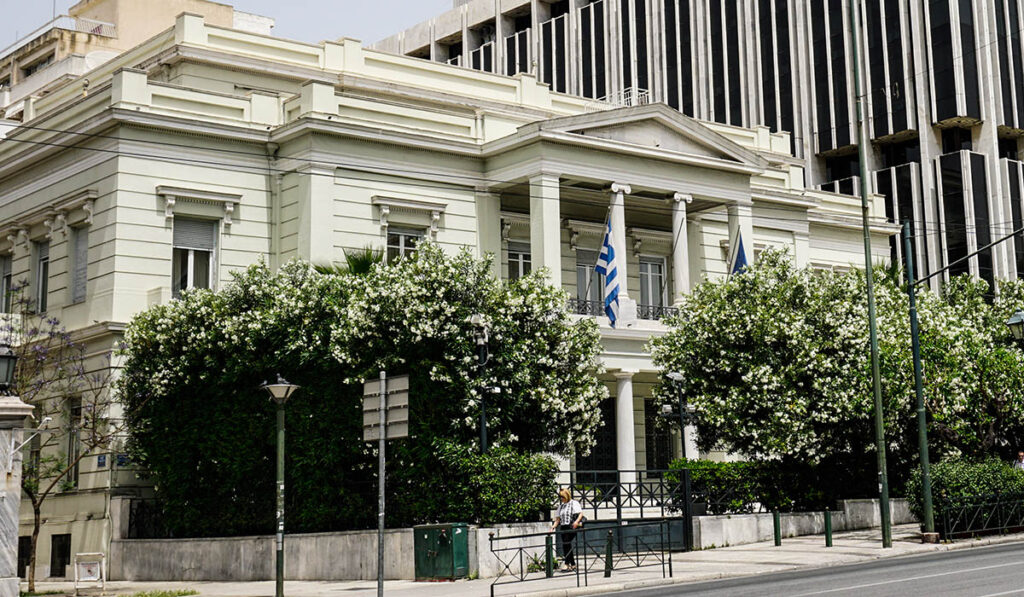 Η Δημόσια Διπλωματία της χώρας είναι μετέωρες εξαγγελίες!