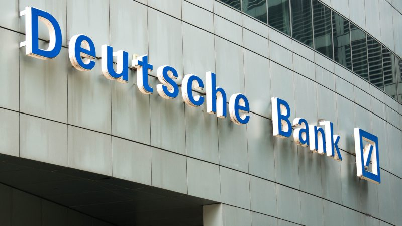 Γερμανία: H Deutsche Bank αποσύρεται από τη Ρωσία