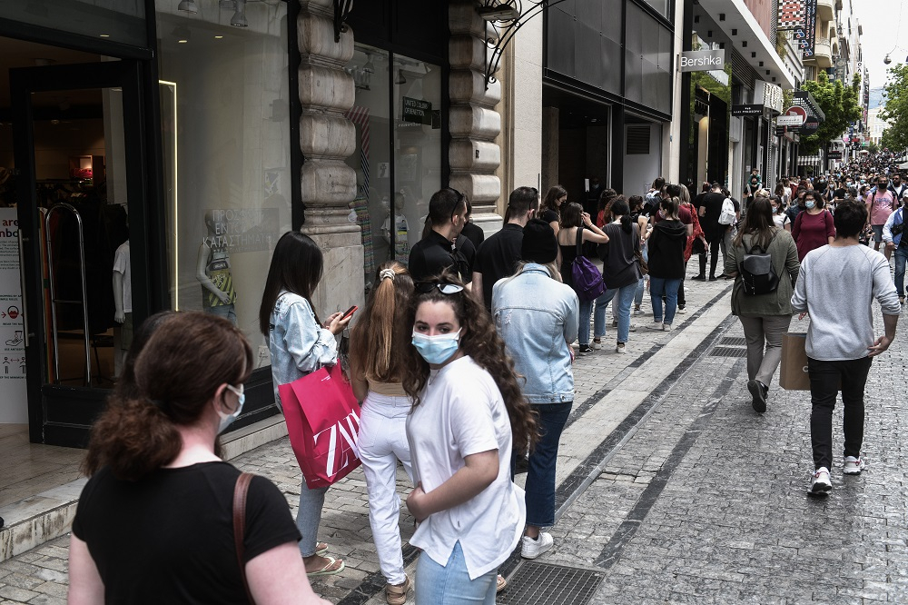 ΕΟΔΥ: 415 κρούσματα κορονοϊού στην Αθήνα, «βράζει» το κέντρο