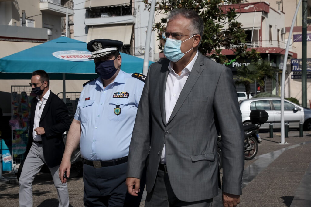 Θεοδωρικάκος για fake news – αντιεμβολιαστές: Όλες οι υποθέσεις στη Δικαιοσύνη