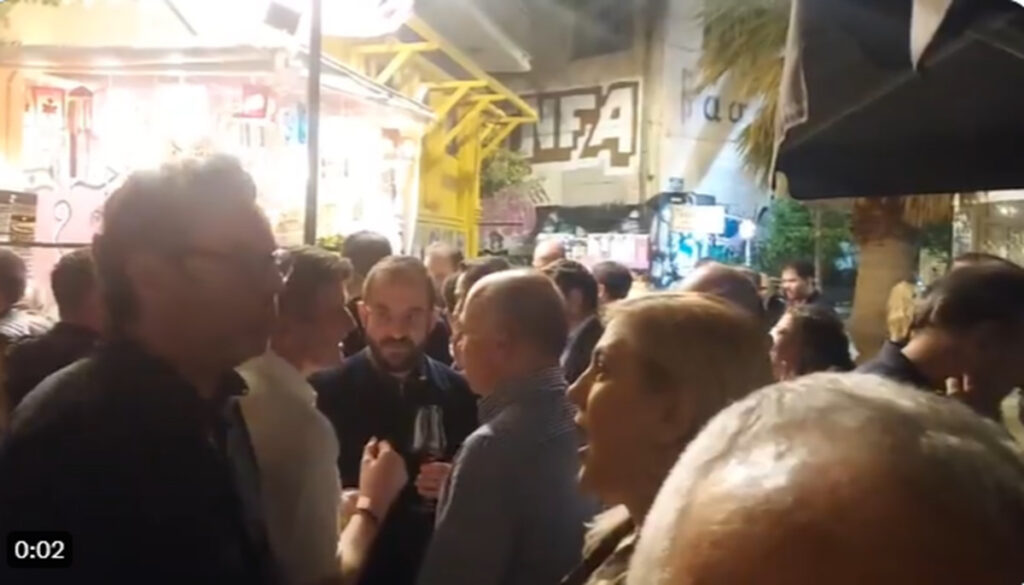 Και ο αδερφός του Στέφανου Κασσελάκη, Στέλιος, στο πάρτι γενεθλίων (Βίντεο)