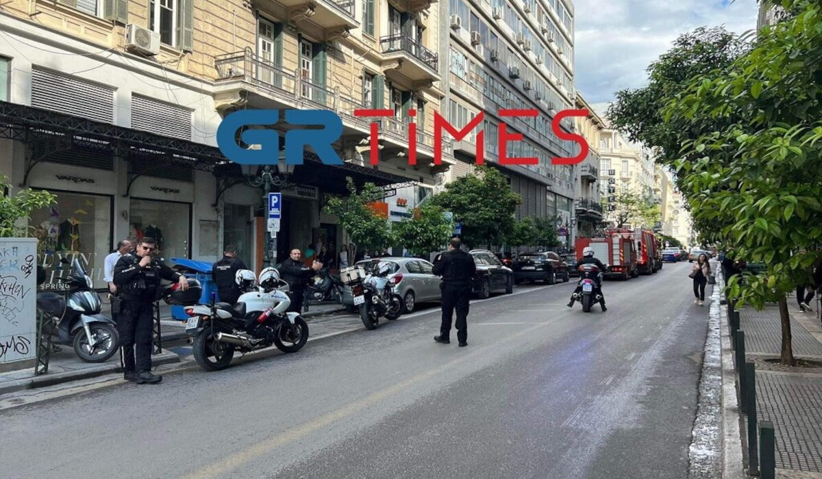Θεσσαλονίκη: Φωτιά σε πολυκατοικία – Συναγερμός στην Πυροσβεστική