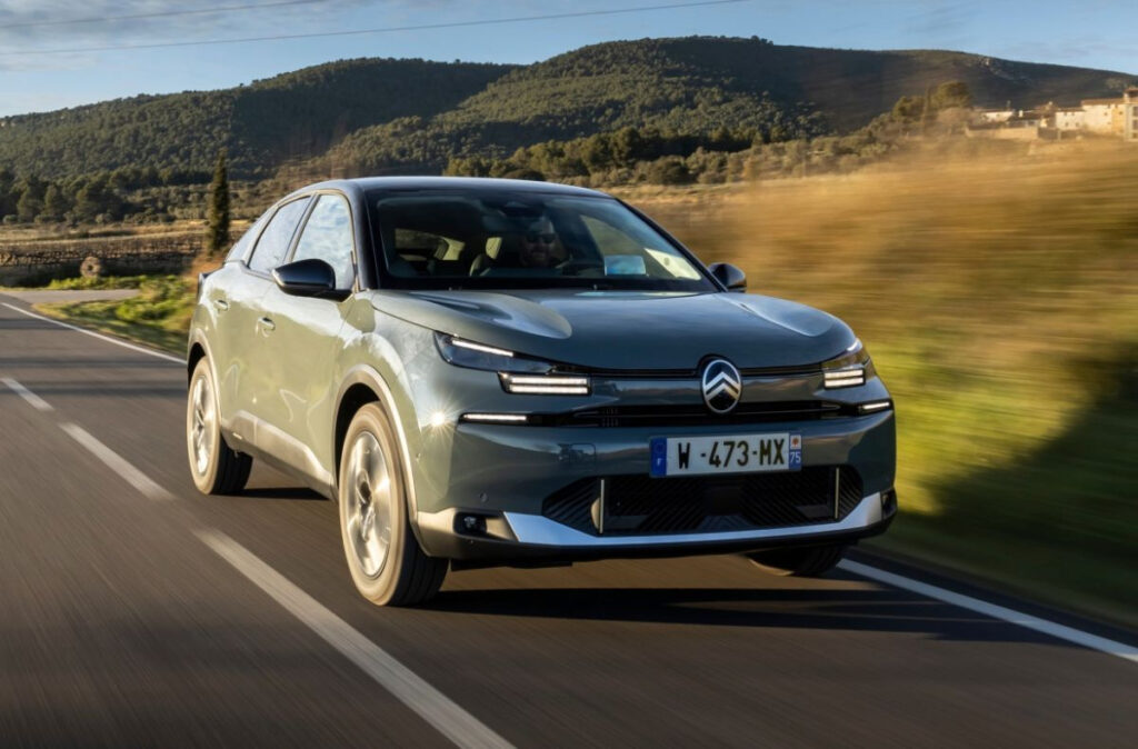 Αποστολή στην Ισπανία – Δοκιμάζουμε τα νέα Citroen C4 και C4 X (Bίντεο)