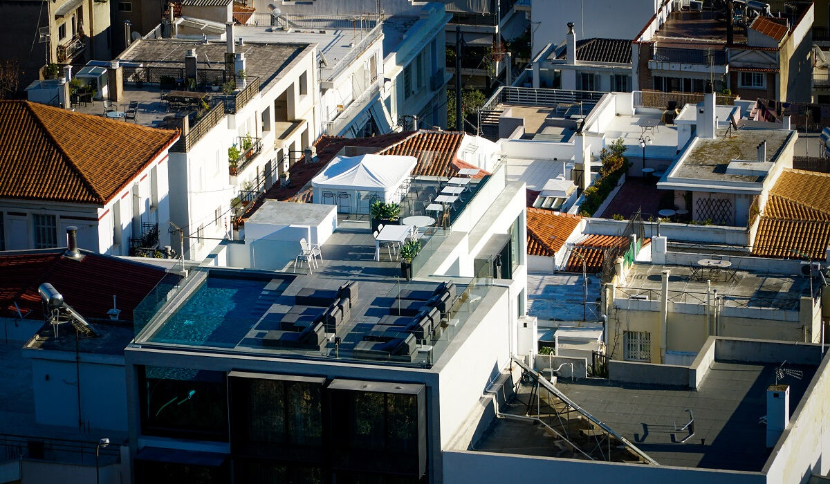 Αποκαλύπτονται οι αδήλωτες πισίνες που «εξαφανίστηκαν» από τις φορολογικές δηλώσεις