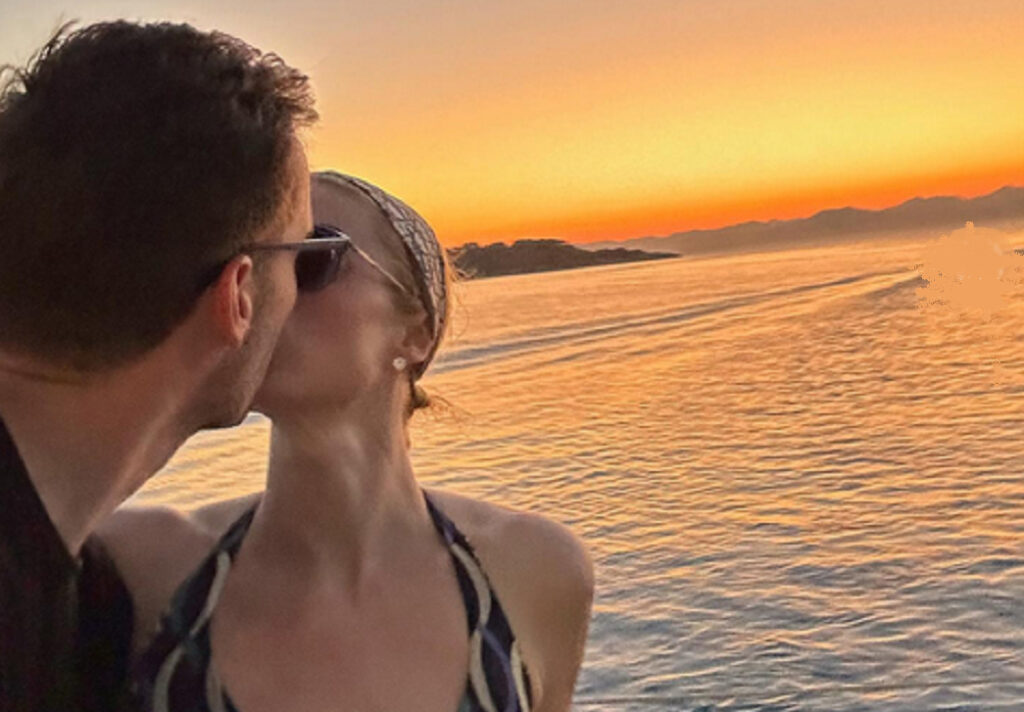 Paris Hilton: Στη Χαβάη για διακοπές – κύμα αντιδράσεων