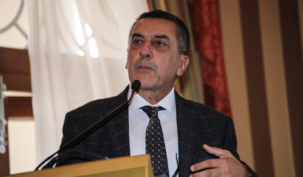 H μελέτη δόθηκε στους αγρότες της Θεσσαλίας στα… αγγλικά