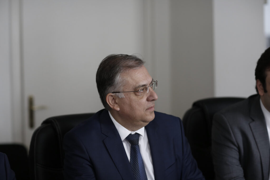 Θεοδωρικάκος: Θεραπεύουμε τα διαλυτικά φαινόμενα στην τοπική αυτοδιοίκηση