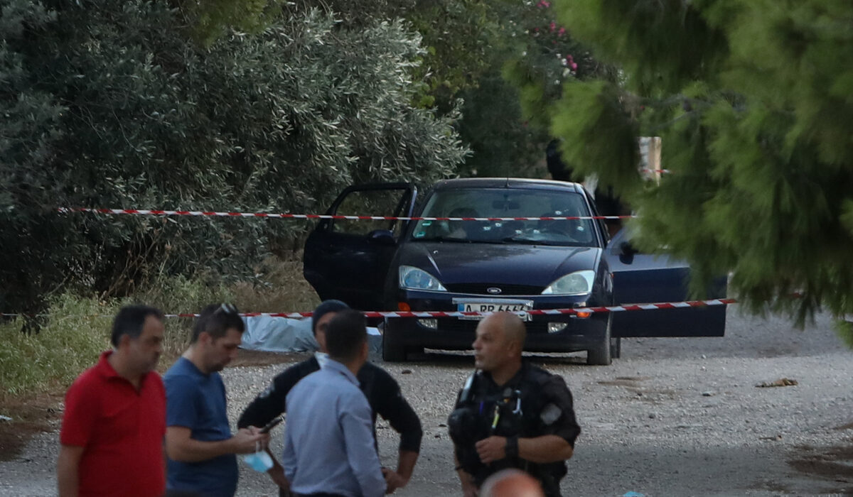 Λούτσα: Με τέσσερα πυροβόλα όπλα εκτέλεσαν τους 6 Τούρκους – Βρέθηκε και νέο κρησφύγετο στο Παλαιό Φάληρο