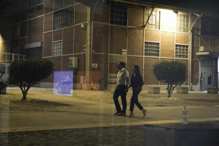 Χέρι-χέρι ο Αλέξης Τσίπρας με τη Μπέτυ Μπαζιάνα
