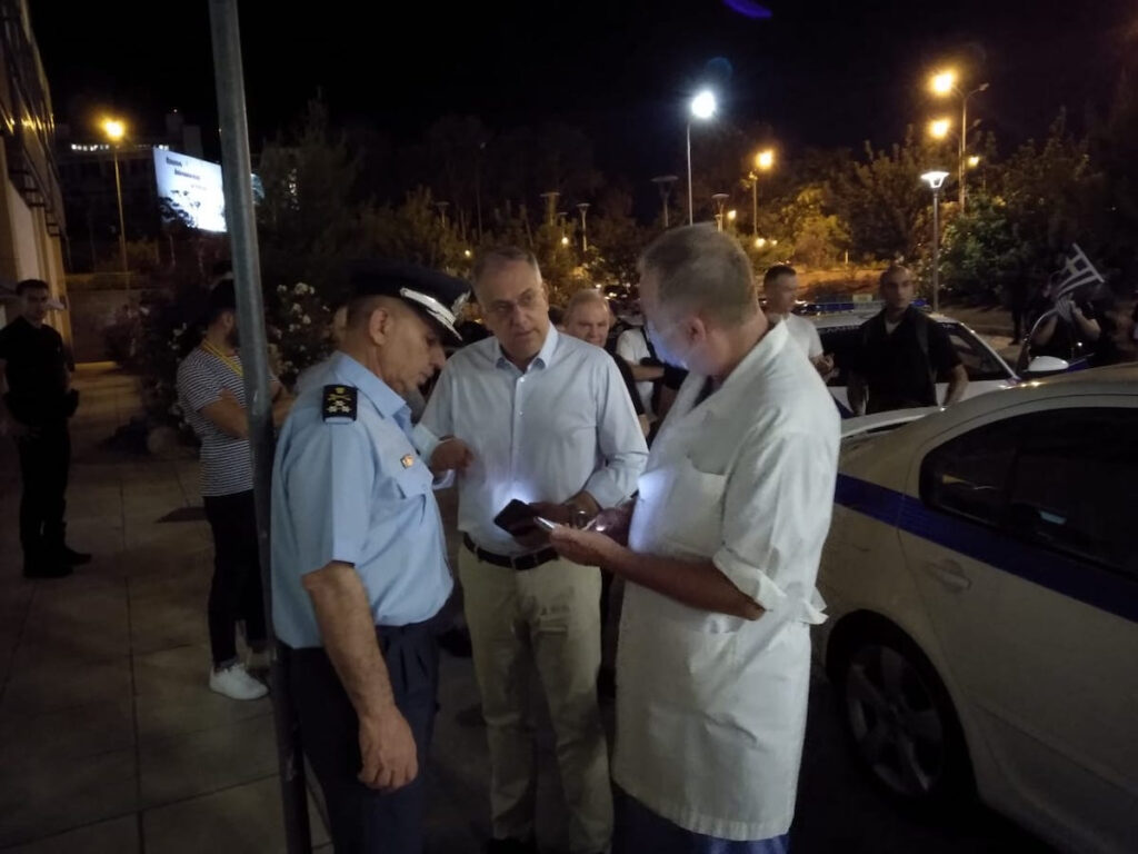 Θεοδωρικάκος: «Ευχαριστώ τους δύο αστυνομικούς που έδρασαν με αυτοθυσία για να σώσουν πολίτες στα Πατήσια»