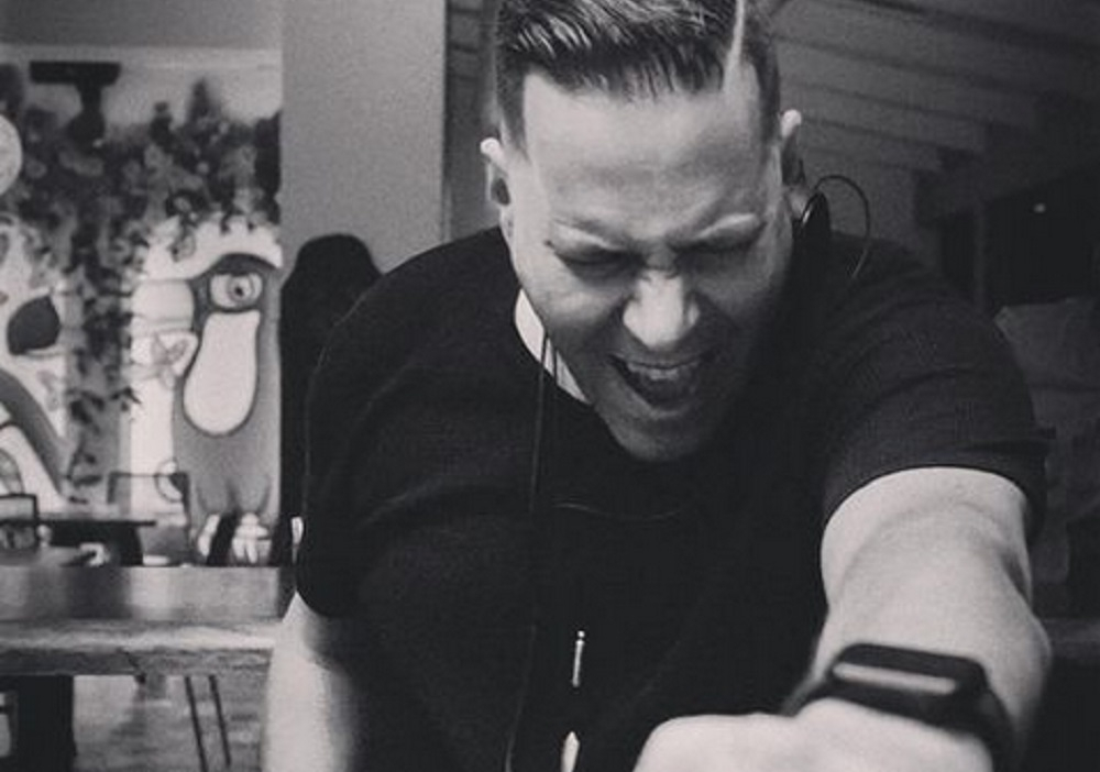 Mad Awards – Dj Valentino: Ρίχνει στην παραγωγή τις ευθύνες για την ανύπαρκτη κονσόλα