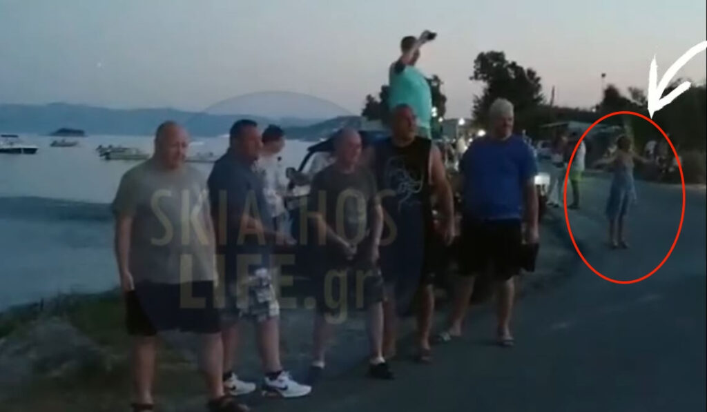 Βίντεο ντοκουμέντο: Η στιγμή που η 61χρονη εκτοξεύεται από τουρμπίνα αεροπλάνου στη Σκιάθο