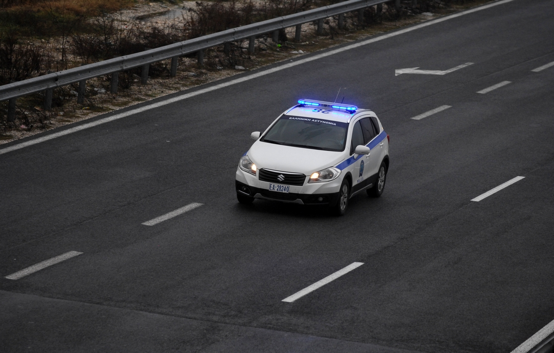Κατερίνη: Οδηγούσε με το παιδί αγκαλιά για περισσότερα από 200 χιλιόμετρα και έσπαγε τις μπάρες των διοδίων