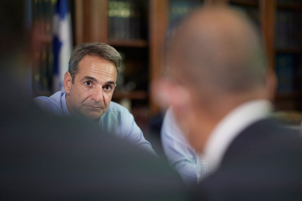 «Μέχρι και φωτογραφία του, όταν ήταν οκτώ χρονών, με τον Εθνάρχη του βρήκε»!