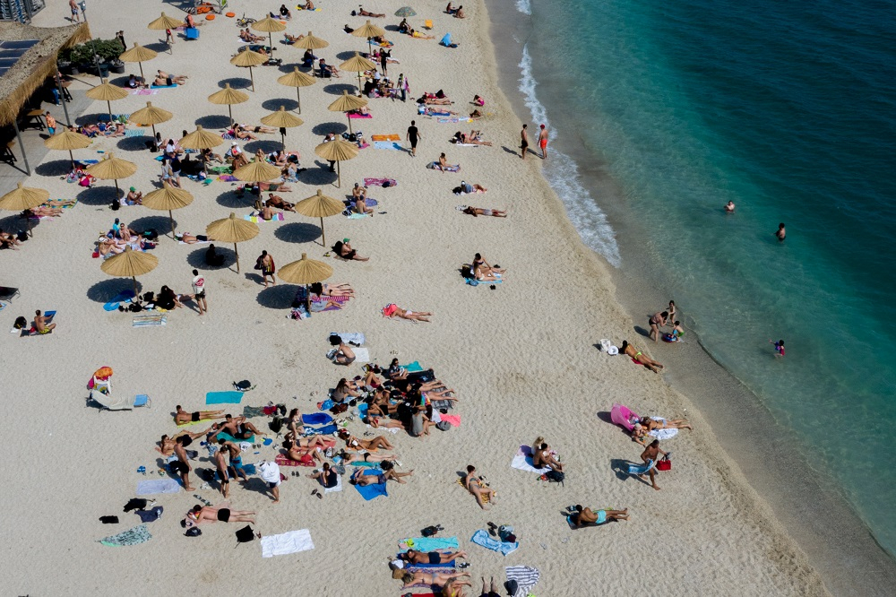 Η απάντηση Τσιόδρα για τις οργανωμένες παραλίες – Θα ανοίξουν το Σαββατοκύριακο ενόψει καύσωνα;
