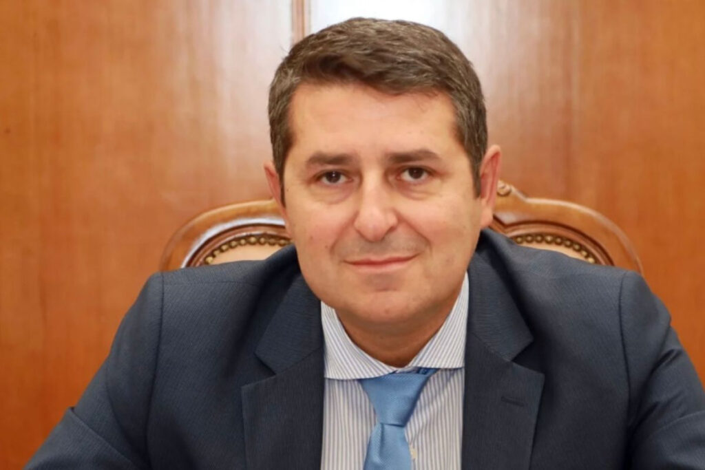 Και ο Μυλωνάκης με την Μεσσαροπούλου υπό παρακολούθηση;