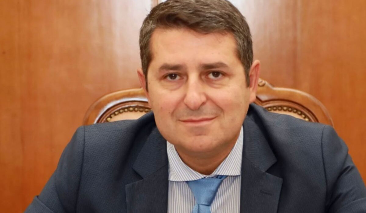 Και ο Μυλωνάκης με την Μεσσαροπούλου υπό παρακολούθηση;