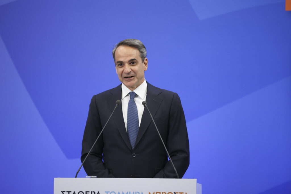 Οι νέες ισορροπίες στην «αυλή» του Μητσοτάκη – Η έξοδος Γεραπετρίτη και η αναβάθμιση του Στ.Παπασταύρου