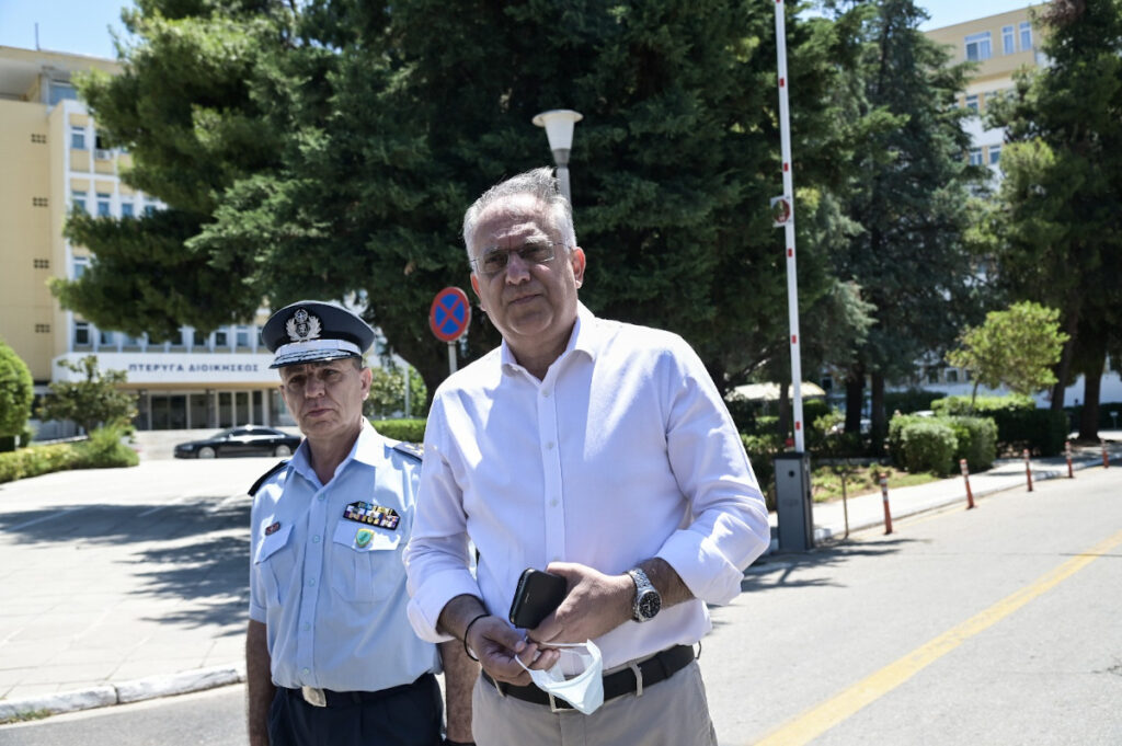 Κόντρες με πολιτικά στοιχήματα στην Κατεχάκη – Γιατί έφυγε από την «πίστα» ο Σκούμας