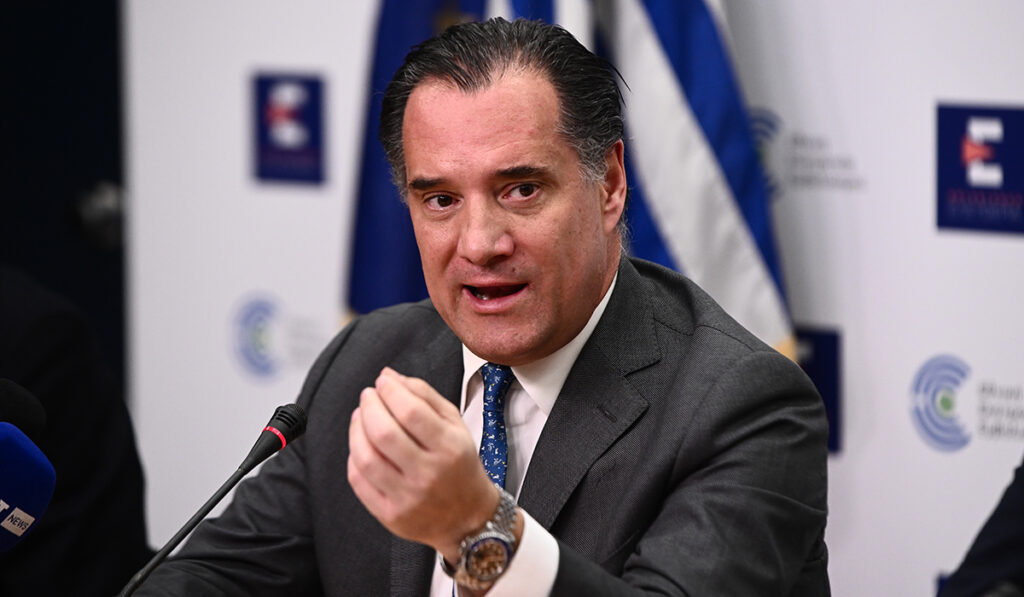 Γεωργιάδης: Ιδιώτες γιατροί στο ΕΣΥ και γιατροί του ΕΣΥ με δυνατότητα ιδιωτικού έργου