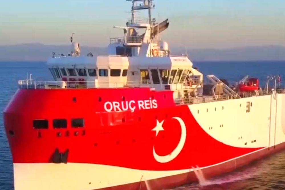 Στα 12 ναυτικά μίλια από το Καστελόριζο το Oruc Reis