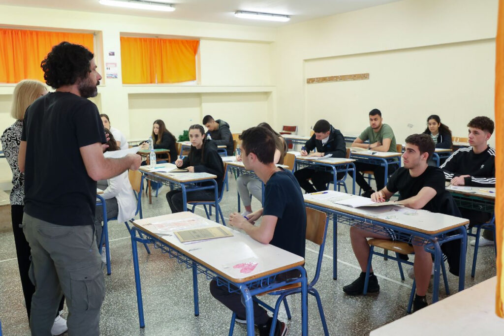 Βάσεις 2023: Σε ποιες σχολές ανεβαίνουν τα μόρια – Η… ειρωνία με το 2ο Επιστημονικό Πεδίο
